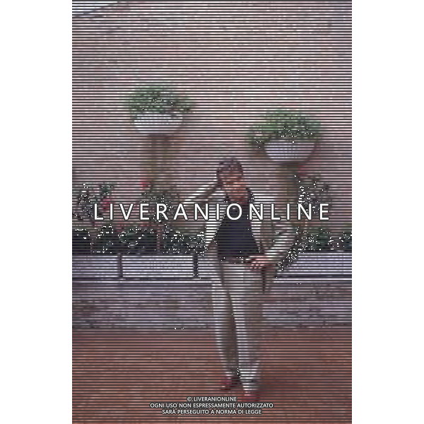 DIAP-RETROSPETTIVA VITTORIO MEZZOGIORNO ATTORE NELLA FOTO VITTORIO MEZZOGIORNO A VENEZIA NELL\'ANNO 1989 AG ALDO LIVERANI SAS