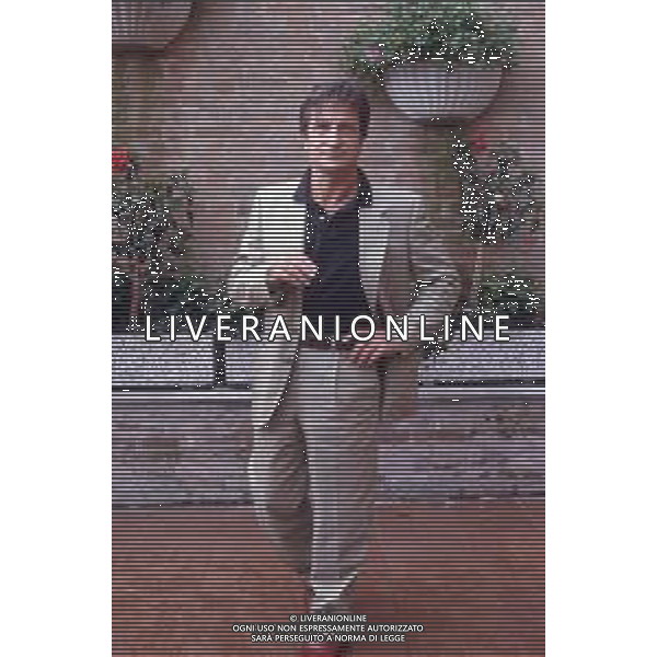 DIAP-RETROSPETTIVA VITTORIO MEZZOGIORNO ATTORE NELLA FOTO VITTORIO MEZZOGIORNO A VENEZIA NELL\'ANNO 1989 AG ALDO LIVERANI SAS