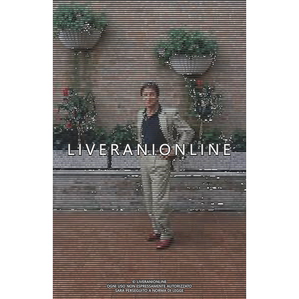 DIAP-RETROSPETTIVA VITTORIO MEZZOGIORNO ATTORE NELLA FOTO VITTORIO MEZZOGIORNO A VENEZIA NELL\'ANNO 1989 AG ALDO LIVERANI SAS