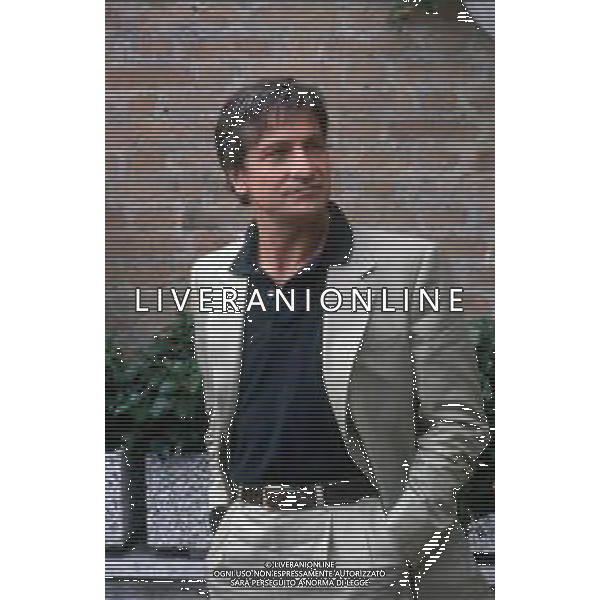 DIAP-RETROSPETTIVA VITTORIO MEZZOGIORNO ATTORE NELLA FOTO VITTORIO MEZZOGIORNO A VENEZIA NELL\'ANNO 1989 AG ALDO LIVERANI SAS