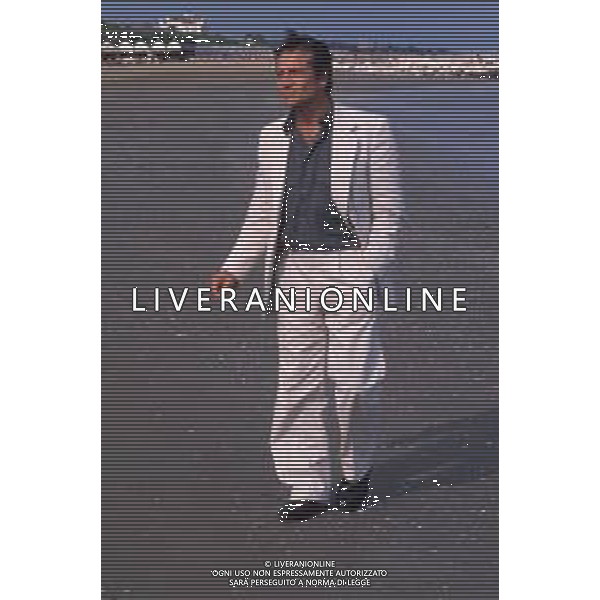DIAP-RETROSPETTIVA VITTORIO MEZZOGIORNO ATTORE NELLA FOTO VITTORIO MEZZOGIORNO A VENEZIA NELL\'ANNO 1989 AG ALDO LIVERANI SAS