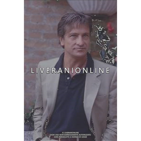 DIAP-RETROSPETTIVA VITTORIO MEZZOGIORNO ATTORE NELLA FOTO VITTORIO MEZZOGIORNO A VENEZIA NELL\'ANNO 1989 AG ALDO LIVERANI SAS