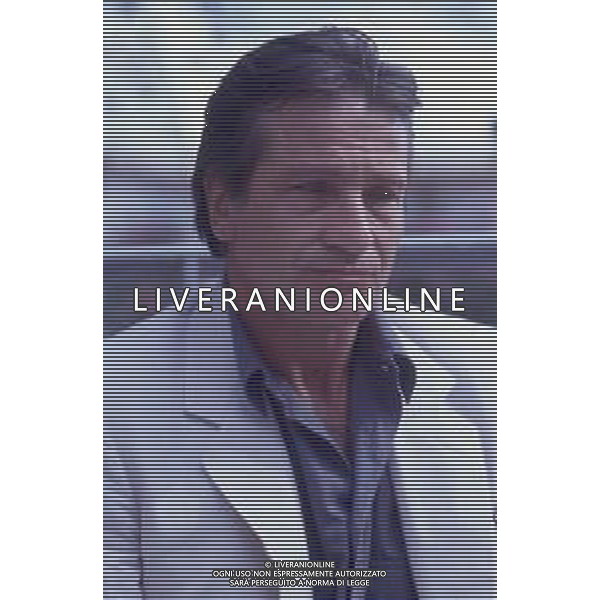 DIAP-RETROSPETTIVA VITTORIO MEZZOGIORNO ATTORE NELLA FOTO VITTORIO MEZZOGIORNO A VENEZIA NELL\'ANNO 1989 AG ALDO LIVERANI SAS