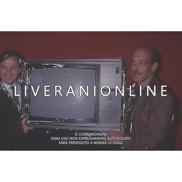 DIAP-RETROSPETTIVA REMO GIRONE ATTORE NELLA FOTO REMO GIRONE NELL\'ANNO 1990 CON ORSO MARIA GUERRINI AG ALDO LIVERANI SAS