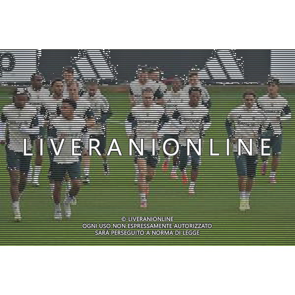 TVMV-Torino 21.10.2025 Continassa © Manuela Viganti/Agenzia Aldo Liverani Allenamento Juventus Rifinitura partita Champions League Real Madrid vs Juventus Nella foto: il gruppo durante l\'allenamento ©TVMV Viganti - AGENZIA ALDO LIVERANI SAS