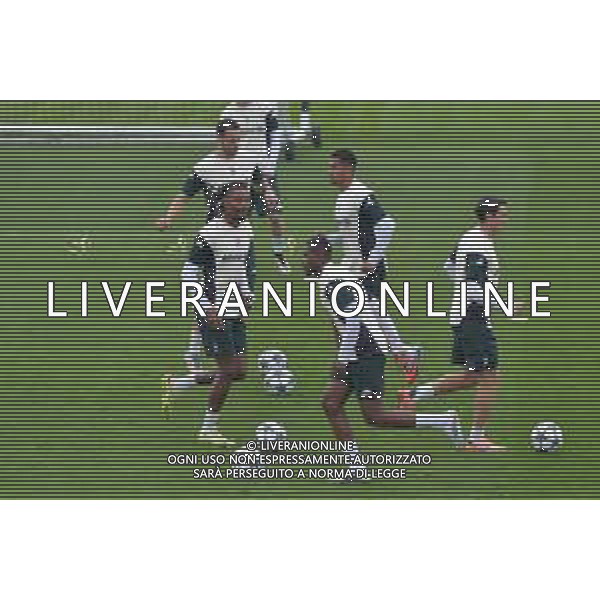 TVMV-Torino 21.10.2025 Continassa © Manuela Viganti/Agenzia Aldo Liverani Allenamento Juventus Rifinitura partita Champions League Real Madrid vs Juventus Nella foto: il gruppo durante l\'allenamento ©TVMV Viganti - AGENZIA ALDO LIVERANI SAS