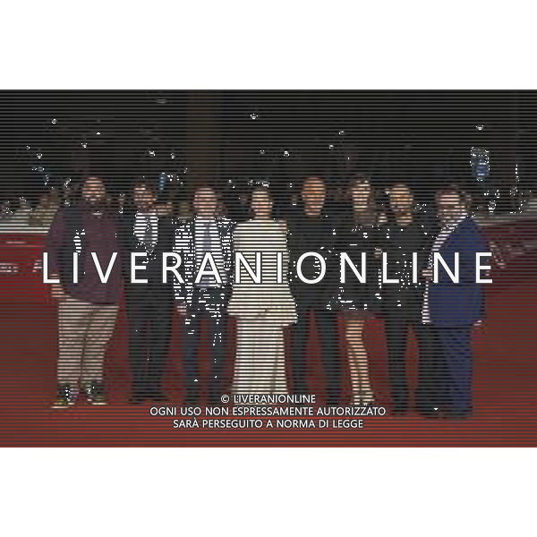 Roma 21 Ottobre 2025 Rome Film Fest - Red carpet ‘BEST MOVIE WORLD’ Nella foto: Nicola Nocella, Francesco Montanari, Vito Sinopoli, Cristiana Capotondi, Claudio Bisio, Diana Del Bufalo, Massimiliano Bruno Foto Credit: Andrea Bracaglia- AGENZIA ALDO LIVERANI SAS