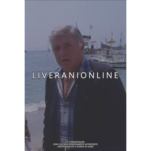 DIAP-RETROSPETTIVA OD STEIGER ATTORE NELLA FOTO ROD STEIGER A CANNES AG ALDO LIVERANI SAS