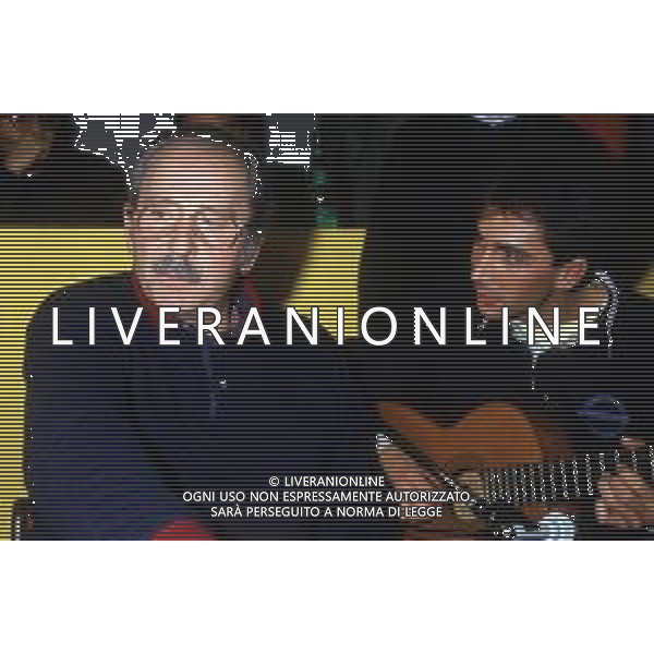 DIAP-RETROSPETTIVA DOMENICO MODUGNO CANTANTE NELLA FOTO DOMENICO MODUGNO AL CONGRESSO PARTITO RADICALE NELL\'ANNO 1987 CON IL FIGLIO MARCELLO AG ALDO LIVERANI SAS