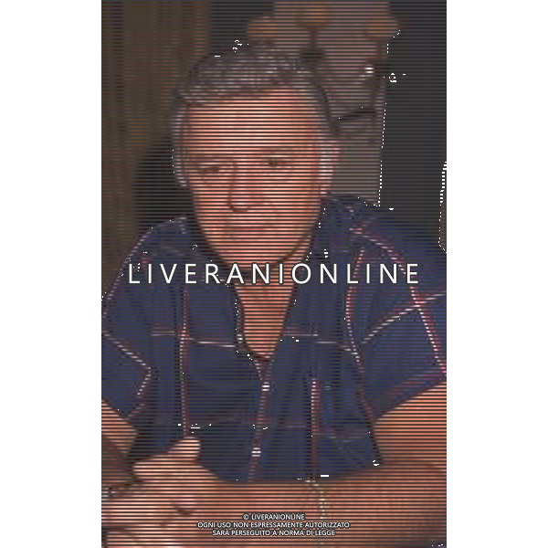 DIAP-RETROSPETTIVA ROD STEIGER ATTORE NELLA FOTO ROD STEIGER A CERNOBBIO NELL\'ANNO 1989 AG ALDO LIVERANI SAS