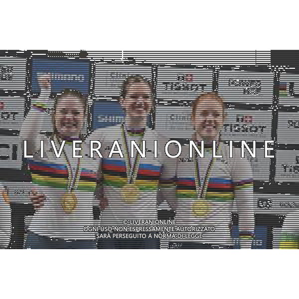 22-10-2025 World Championships Elite Women Track; Giornata 01; 2025, Olanda; Kalee, Kimberly; Van De Wouw, Hetty; Van Der Peet Steffie; Santiago Del Cile - Velodromo Penalolen; ©SIROTTI - AGENZIA ALDO LIVERANI SAS