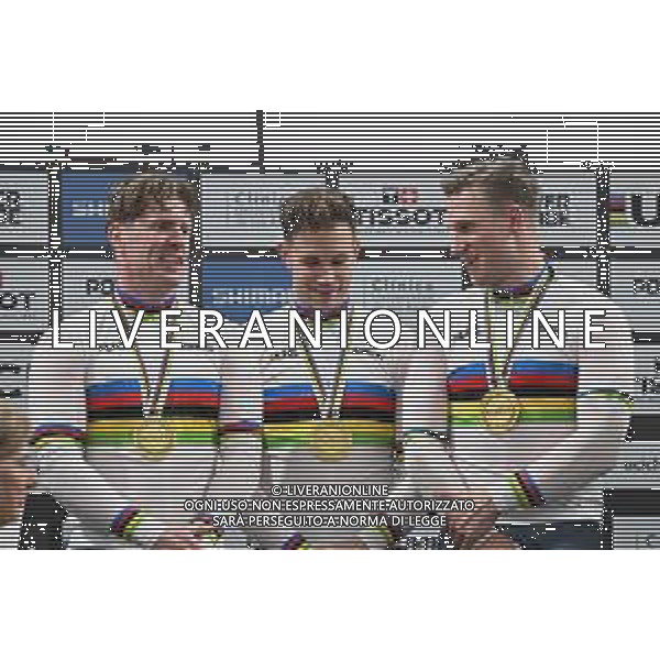 22-10-2025 World Championships Elite Track; Giornata 01; 2025, Olanda; Hoogland, Jeffrey; Lavreysen, Harrie; Van Den Berg, Roy; Santiago Del Cile - Velodromo Penalolen; ©SIROTTI - AGENZIA ALDO LIVERANI SAS