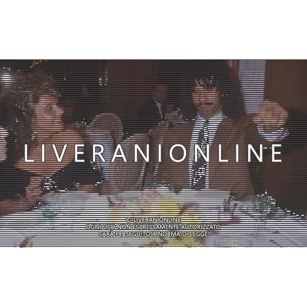 DIAP-RETROSPETTIVA RUUD GULLIT CALCIATORE NELLA FOTO RUUD GULLIT CON LA MOGLIE YVONNE DE VRIES A MILANO NELL\'ANNO 1989 AG ALDO LIVERNI SAS