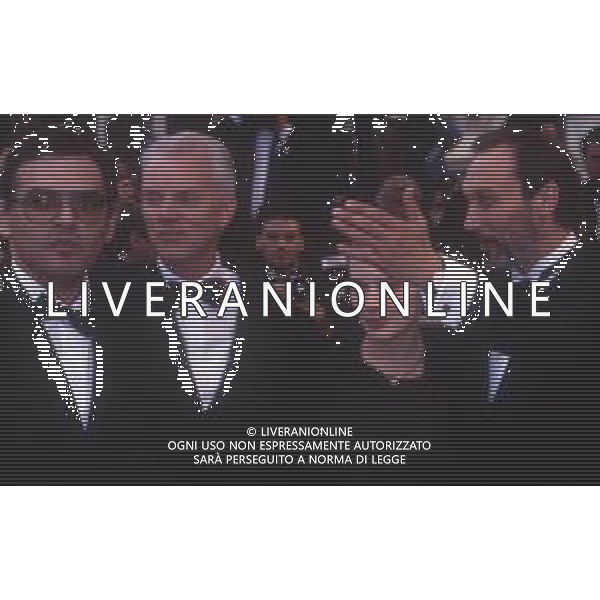 NEG- RETROSPETTIVA MALCOM MC DOWELL ATTORE NELLA FOTO MALCOM MC DOWELL CON OLEG JANKOWSKY E KAREN SACHNAZAROV NELL\'ANNO 1991 A CANNES AG ALDO LIVERANI SAS  