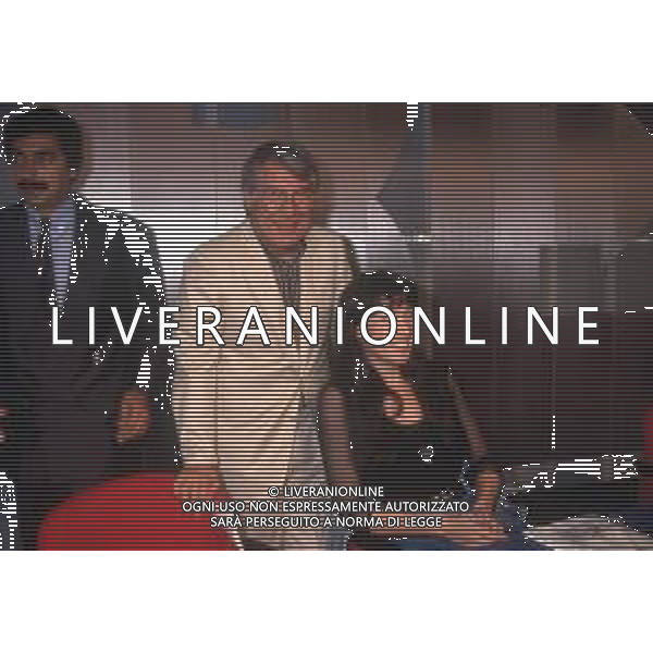 DIAP-RETROSPETTIVA KAY SANDWIK CONDUTTRICE TELEVISIVA E RADIOFONICA NELLA FOTO KAY SANDWIK CON OMAR SIVORI E MARINO BARTOLETTI CONDUCE LA TRASMISSIONE “PRESSING“ NELL\'ANNO 1990 AG ALDO LIVERANI SAS