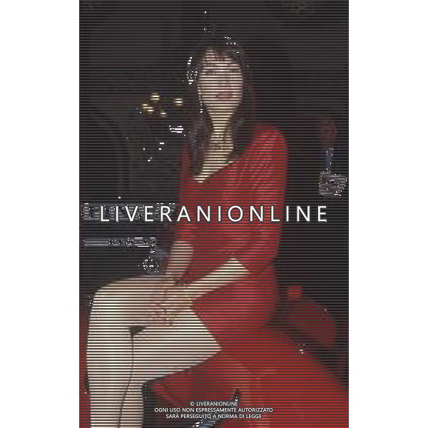 DIAP-RETROSPETTIVA KAY SANDWIK CONDUTTRICE TELEVISIVA E RADIOFONICA NELLA FOTO KAY SANDWIK CONDUCE LA TRASMISSIONE “PRESSING“ NELL\'ANNO 1990 AG ALDO LIVERANI SAS