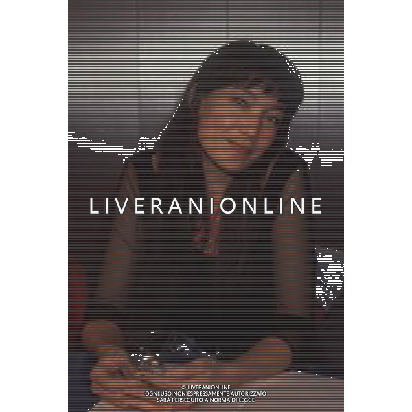 DIAP-RETROSPETTIVA KAY SANDWIK CONDUTTRICE TELEVISIVA E RADIOFONICA NELLA FOTO KAY SANDWIK CONDUCE LA TRASMISSIONE “PRESSING“ NELL\'ANNO 1990 AG ALDO LIVERANI SAS