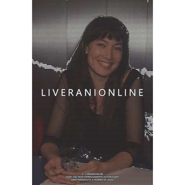 DIAP-RETROSPETTIVA KAY SANDWIK CONDUTTRICE TELEVISIVA E RADIOFONICA NELLA FOTO KAY SANDWIK CONDUCE LA TRASMISSIONE “PRESSING“ NELL\'ANNO 1990 AG ALDO LIVERANI SAS