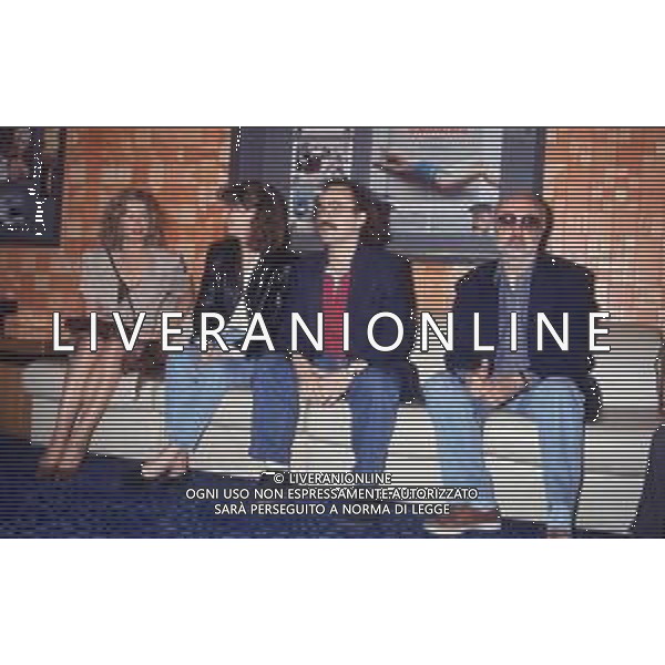 DIAP-RETROSPETTIVA MAURIZIO NICHETTI ATTORE NELLA FOTO MAURIZIO NICHETTI CON ANGELA FINOCCHIARO A MILANO NELL\'ANNO 1990 AG ALDO LIVERANI SAS