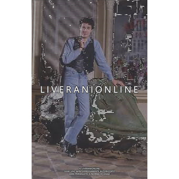 DIAP-RETROSPETTIVA GIAMPIERO INGRASSIA ATTORE NELLA FOTO GIAMPIERO INGRASSIA A MILANO NELL\'ANNO 1986 AG ALDO LIVERANI SAS