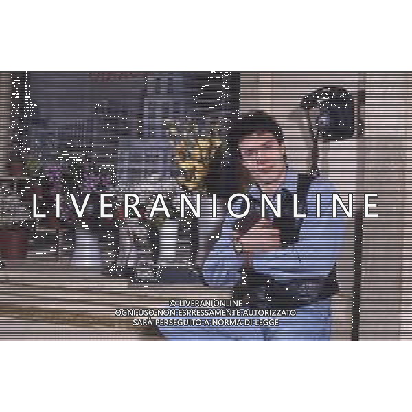 DIAP-RETROSPETTIVA GIAMPIERO INGRASSIA ATTORE NELLA FOTO GIAMPIERO INGRASSIA A MILANO NELL\'ANNO 1986 AG ALDO LIVERANI SAS