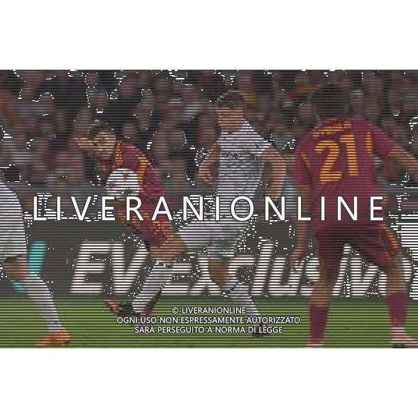 Roma vs Viktoria Plzen Europa League - 3 Giornata Stadio Olimpico - Roma 23-10-2025 nella foto El Shaarawy e Paluska Foto Federico Gaetano - ag Aldo liverani- AGENZIA ALDO LIVERANI SAS