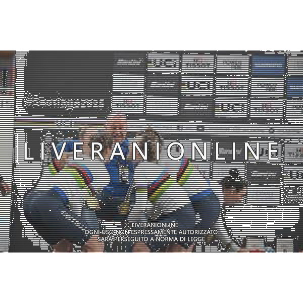 23-10-2025 World Championships Elite Women Track; Giornata 02; 2025, Italia; Guazzini, Vittoria; Fidanza, Martina; Alzini, Martina; Venturelli, Federica; Consonni, Chiara; Villa, Marco; Santiago Del Cile - Velodromo Penalolen; ©SIROTTI - AGENZIA ALDO LIVERANI SAS