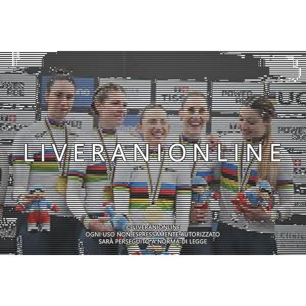 23-10-2025 World Championships Elite Women Track; Giornata 02; 2025, Italia; Guazzini, Vittoria; Fidanza, Martina; Alzini, Martina; Venturelli, Federica; Consonni, Chiara; Santiago Del Cile - Velodromo Penalolen; ©SIROTTI - AGENZIA ALDO LIVERANI SAS