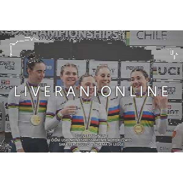 23-10-2025 World Championships Elite Women Track; Giornata 02; 2025, Italia; Guazzini, Vittoria; Fidanza, Martina; Alzini, Martina; Venturelli, Federica; Consonni, Chiara; Santiago Del Cile - Velodromo Penalolen; ©SIROTTI - AGENZIA ALDO LIVERANI SAS