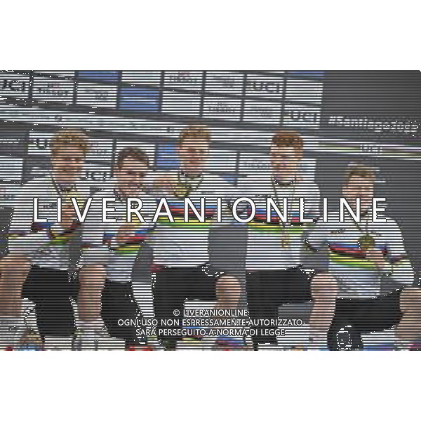 23-10-2025 World Championships Elite Track; Giornata 02; 2025, Danimarca; Hansen, Tobias; Larsen, Niklas; Madsen, Frederik; Pedersen, Rasmus; Leth, Lasse; Santiago Del Cile - Velodromo Penalolen; ©SIROTTI - AGENZIA ALDO LIVERANI SAS