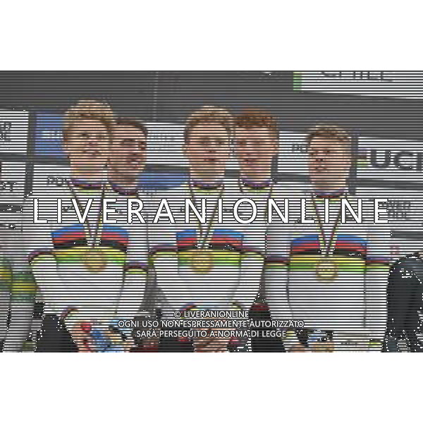 23-10-2025 World Championships Elite Track; Giornata 02; 2025, Danimarca; Hansen, Tobias; Larsen, Niklas; Madsen, Frederik; Pedersen, Rasmus; Leth, Lasse; Santiago Del Cile - Velodromo Penalolen; ©SIROTTI - AGENZIA ALDO LIVERANI SAS