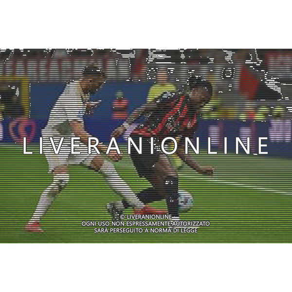 Milan vs Pisa nella foto Simone Canestrelli (Pisa) e Rafael Leao (Milan) Milano 24-10-2025 Stadio Giuseppe Meazza - San Siro Milan vs Pisa Campionato Serie A Enilive - 8a giornata foto Roberto Garavaglia/Agenzia Aldo Liverani sas