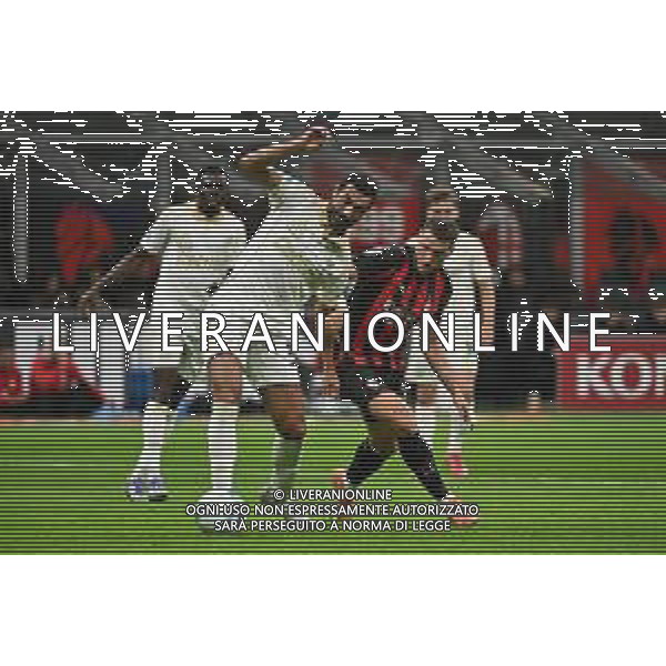 Milan vs Pisa nella foto Raul Albiol (Pisa) e Santiago Gimenez (Milan) Milano 24-10-2025 Stadio Giuseppe Meazza - San Siro Milan vs Pisa Campionato Serie A Enilive - 8a giornata foto Roberto Garavaglia/Agenzia Aldo Liverani sas