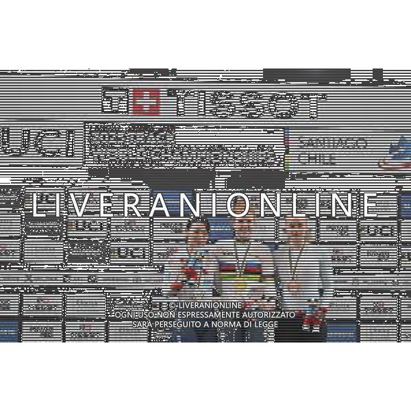 24-10-2025 World Championships Elite Women Track; Giornata 03; 2025, Olanda; 2025, Japan; 2025, Ain; Van De Wouw, Hetty; Sato, Mina; Lysenko, Alina; Santiago Del Cile - Velodromo Penalolen; ©SIROTTI - AGENZIA ALDO LIVERANI SAS