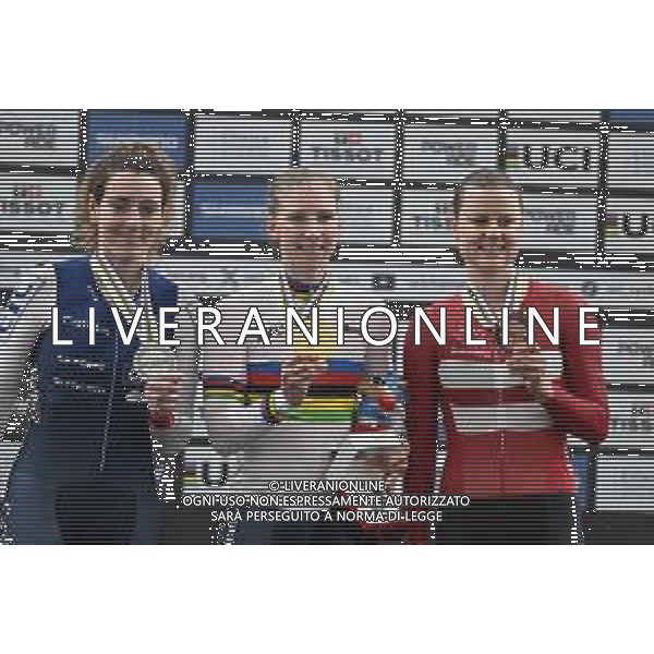 24-10-2025 World Championships Elite Women Track; Giornata 03; 2025, Olanda; 2025, France; 2025, Danimarca; Wiebes, Lorena; Borras, Marion; Dideriksen, Amalie; Santiago Del Cile - Velodromo Penalolen; ©SIROTTI - AGENZIA ALDO LIVERANI SAS