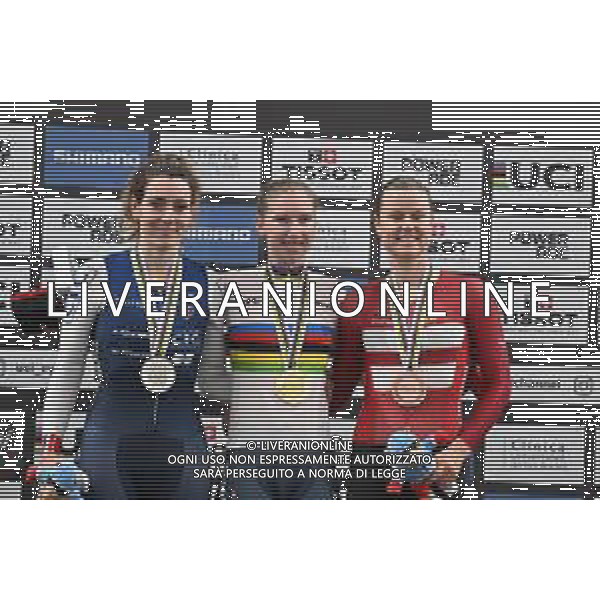 24-10-2025 World Championships Elite Women Track; Giornata 03; 2025, Olanda; 2025, France; 2025, Danimarca; Wiebes, Lorena; Borras, Marion; Dideriksen, Amalie; Santiago Del Cile - Velodromo Penalolen; ©SIROTTI - AGENZIA ALDO LIVERANI SAS