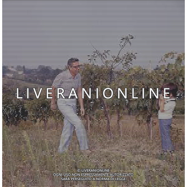 COL-RETROSPETTIVA ARNALDO FORLANI POLITICO DEMOCRAZIA CRISTIANA NELLA FOTO ARNALDO FORLANI POLITICO DEMOCRAZIA CRISTIANA CON LA FAMIGLIA AG ALDO LIVERANI SAS