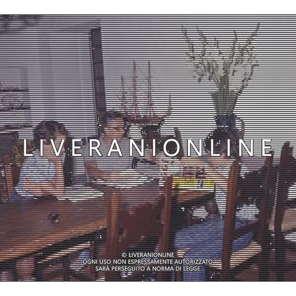 COL-RETROSPETTIVA ARNALDO FORLANI POLITICO DEMOCRAZIA CRISTIANA NELLA FOTO ARNALDO FORLANI POLITICO DEMOCRAZIA CRISTIANA CON LA FAMIGLIA AG ALDO LIVERANI SAS