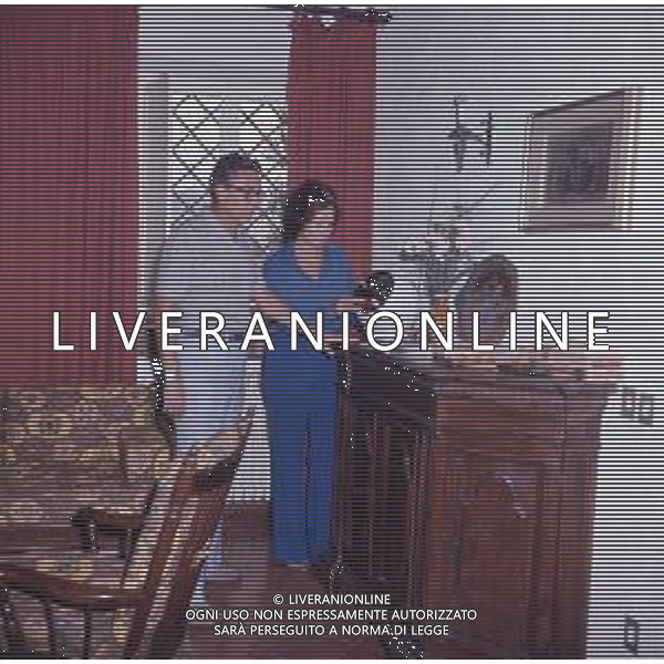 COL-RETROSPETTIVA ARNALDO FORLANI POLITICO DEMOCRAZIA CRISTIANA NELLA FOTO ARNALDO FORLANI POLITICO DEMOCRAZIA CRISTIANA CON LA FAMIGLIA AG ALDO LIVERANI SAS 