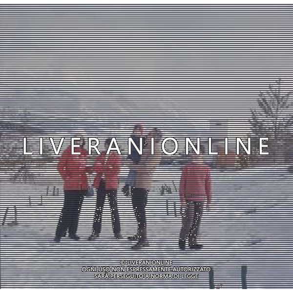 COL-RETROSPETTIVA ARNALDO FORLANI POLITICO DEMOCRAZIA CRISTIANA NELLA FOTO ARNALDO FORLANI POLITICO DEMOCRAZIA CRISTIANA CON LA FAMIGLIA AG ALDO LIVERANI SAS 