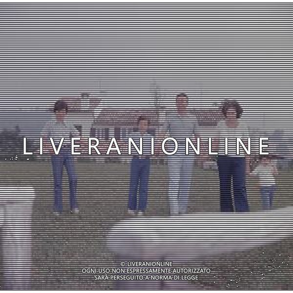 COL-RETROSPETTIVA ARNALDO FORLANI POLITICO DEMOCRAZIA CRISTIANA NELLA FOTO ARNALDO FORLANI POLITICO DEMOCRAZIA CRISTIANA CON LA FAMIGLIA AG ALDO LIVERANI SAS 