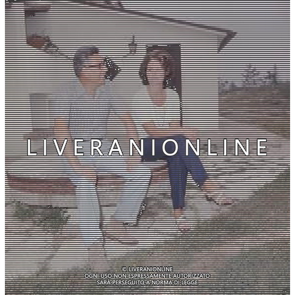 COL-RETROSPETTIVA ARNALDO FORLANI POLITICO DEMOCRAZIA CRISTIANA NELLA FOTO ARNALDO FORLANI POLITICO DEMOCRAZIA CRISTIANA CON LA FAMIGLIA AG ALDO LIVERANI SAS 