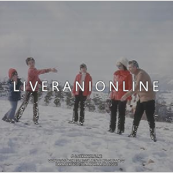 COL-RETROSPETTIVA ARNALDO FORLANI POLITICO DEMOCRAZIA CRISTIANA NELLA FOTO ARNALDO FORLANI POLITICO DEMOCRAZIA CRISTIANA CON LA FAMIGLIA AG ALDO LIVERANI SAS 