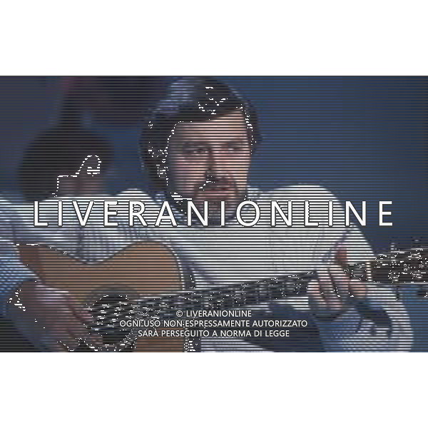 DIAP-RETROSPETTIVA PIERANGELO BERTOLI CANTANTE NELLA FOTO PIERANGELO BERTOLI AG THEMA-AG ALDO LIVERANI SAS