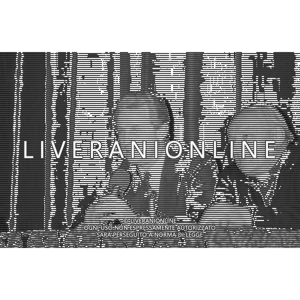 NEG- RETROSPETTIVA GIOVANNI TRAPATTONI ALLENATORE JUVENTUS NELLA FOTO GIOVANNI TRAPATTONI IN CONFERENZA STAMPA A CUSANO MILANINO NELL’ANNO 1985 AG ALDO LIVERANI SAS