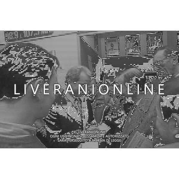 NEG- RETROSPETTIVA GIOVANNI TRAPATTONI ALLENATORE JUVENTUS NELLA FOTO GIOVANNI TRAPATTONI IN CONFERENZA STAMPA A CUSANO MILANINO NELL’ANNO 1985 AG ALDO LIVERANI SAS