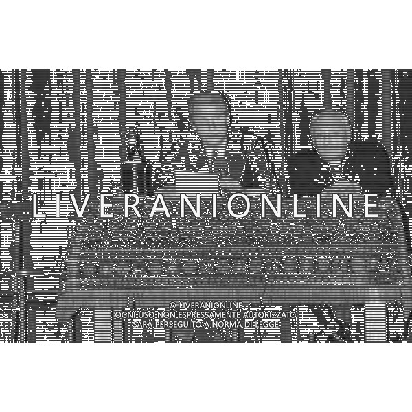 NEG- RETROSPETTIVA GIOVANNI TRAPATTONI ALLENATORE JUVENTUS NELLA FOTO GIOVANNI TRAPATTONI IN CONFERENZA STAMPA A CUSANO MILANINO NELL’ANNO 1985 AG ALDO LIVERANI SAS