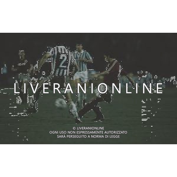 DIAP-RETROSPETTIVA GIORGIO BRESCIANI CALCIATORE NELLA FOTO GIORGIO BRESCIANI CON LA MAGLIA DEL TORINO CALCIO NELL\'ANNO 1987-1988 AG ALDO LIVERANI SAS