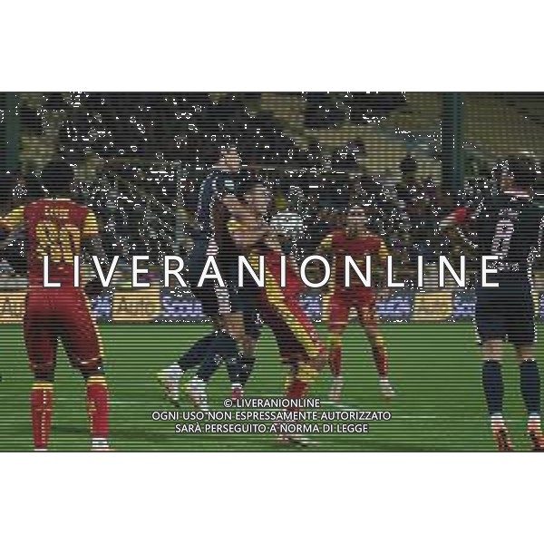 TVPG US Catanzaro vs Palermo FC nella foto Nicolo’ BrighENTI (US Catanzaro) a contrasto con Filippo Ranocchia (Palermo Fc) 25-10-2025 Stadio “Nicola Ceravolo” , Catanzaro (ITA) - Nona Giornata Serie BKT 2025/26 ©TVPG Pasquale Golia - AGENZIA ALDO LIVERANI SAS