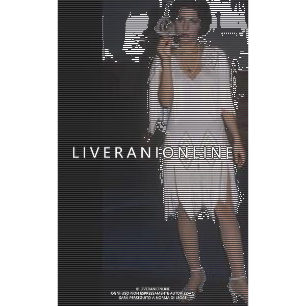 DIAP-RETROSPETTIVA ROBERTA MANFREDI ATTRICE  NELLA FOTO ROBERTA MANFREDI A ROMA NELL\'ANNO 1981 TRASMISSIONE “IL BARATTOLO“ AG ALDO LIVERANI SAS 